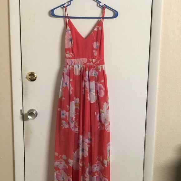 Dress - Picture 1 of 7